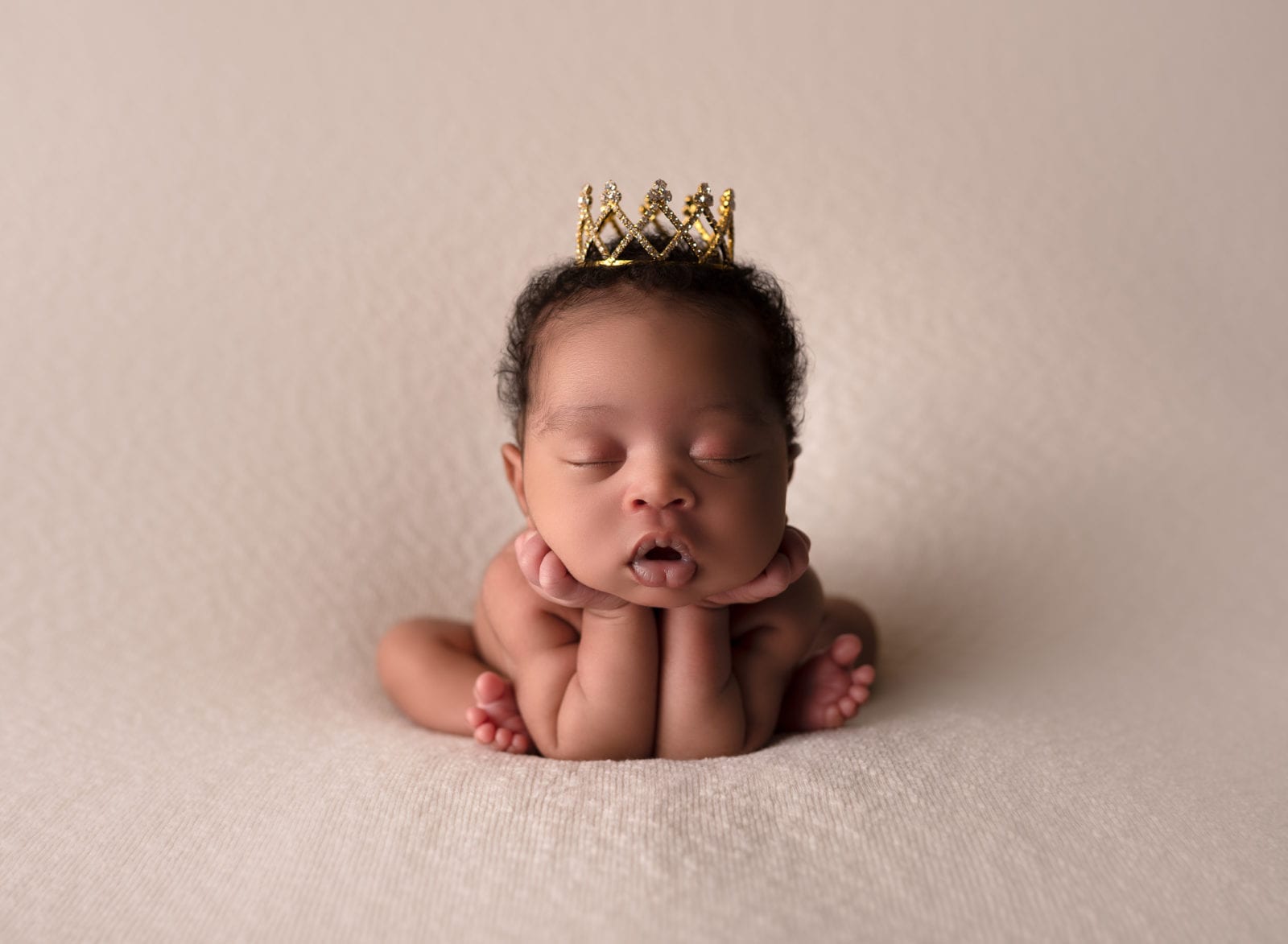 princess newborn photo