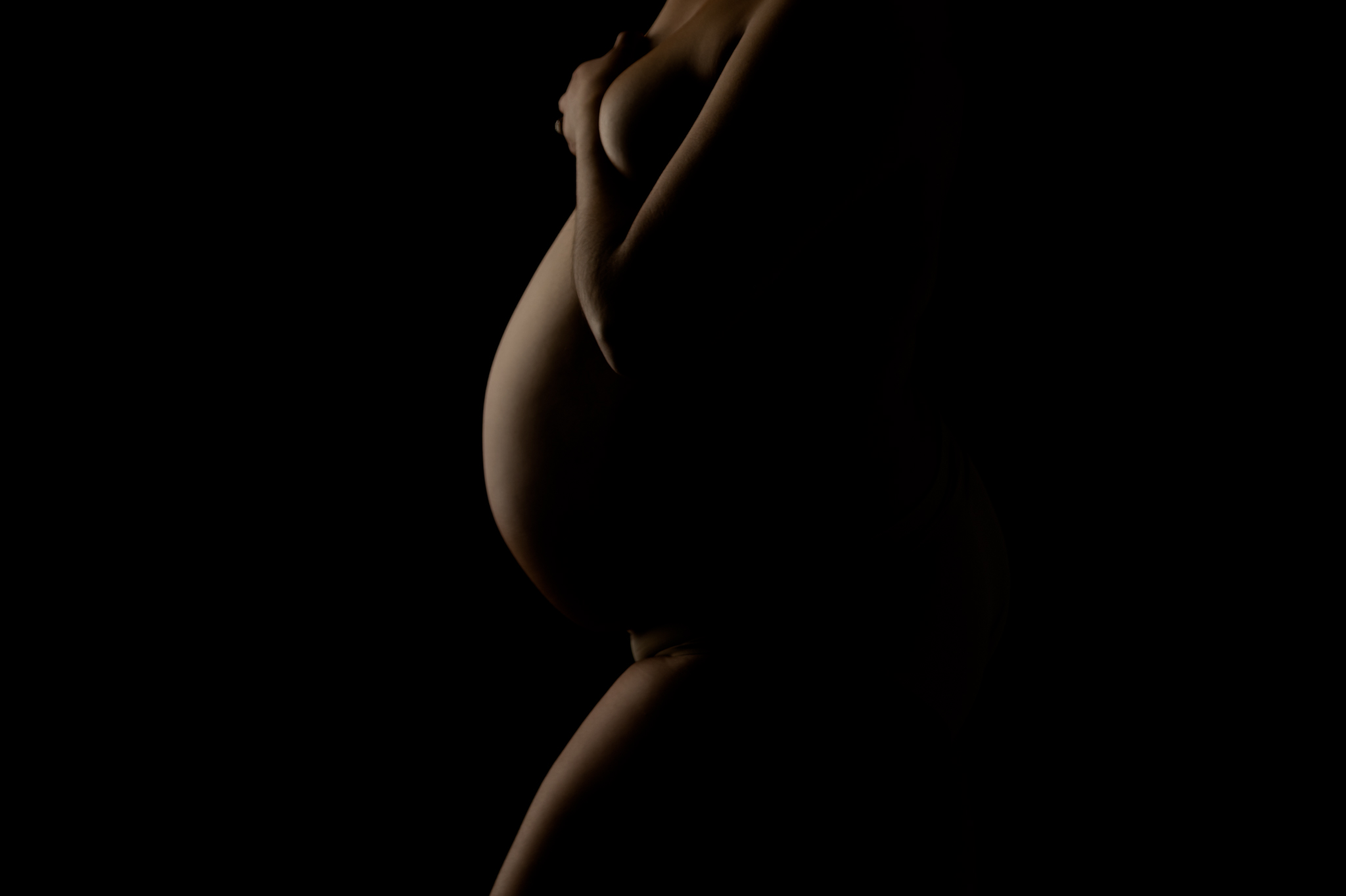 nude maternity photo
