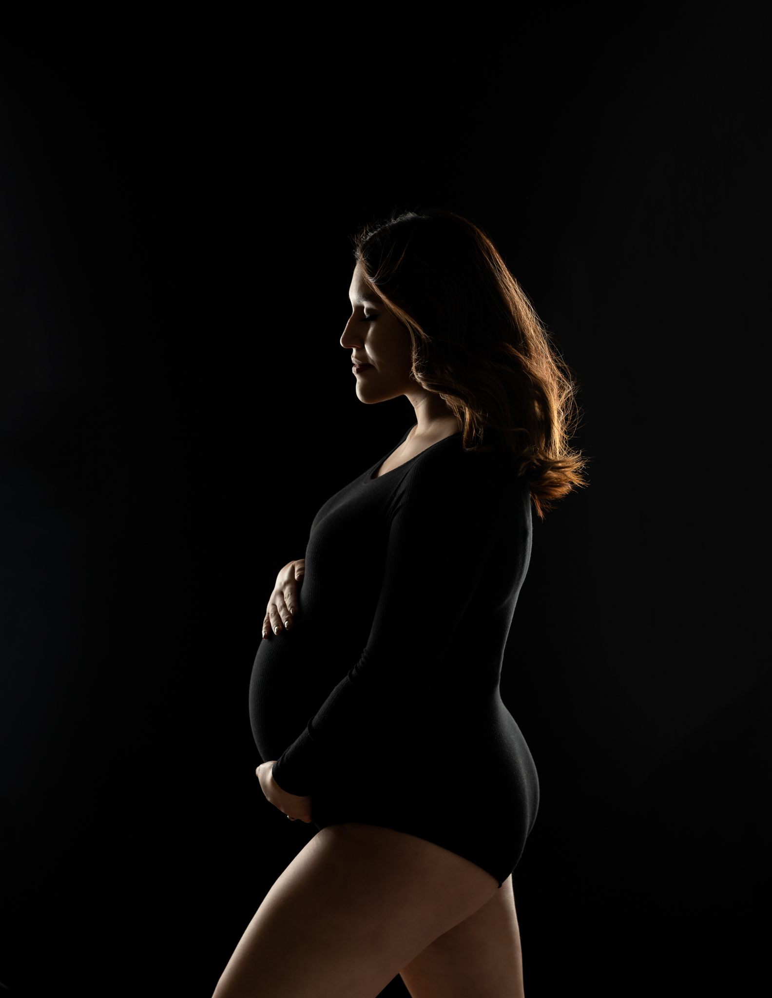 maternity photo in the studio