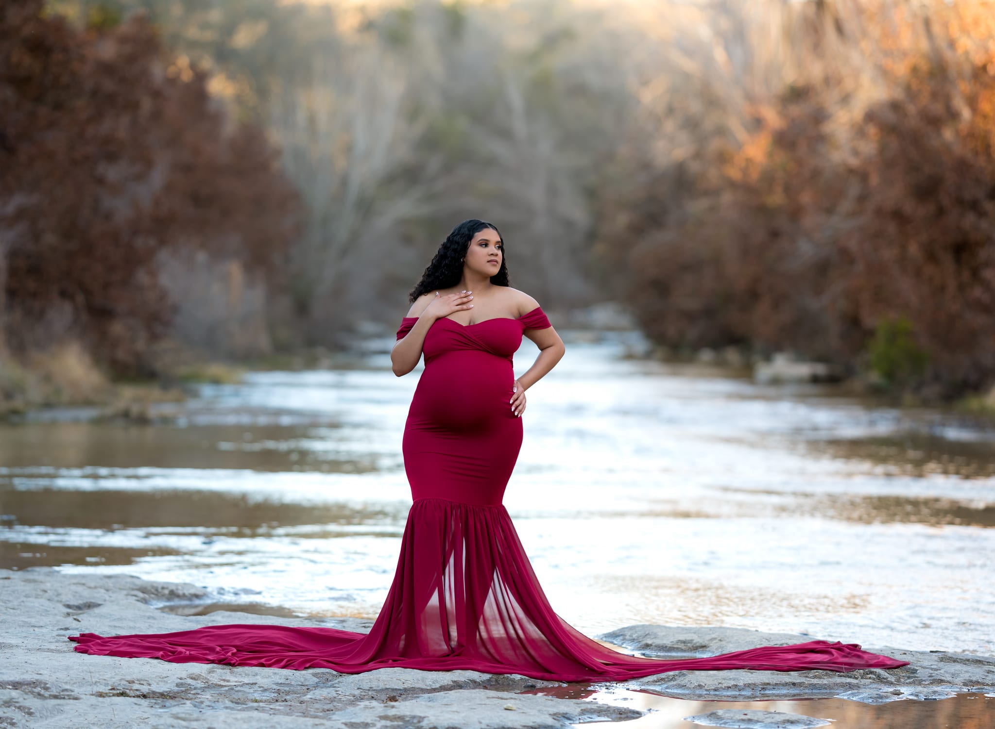 Bull creek maternity photos in a red dress