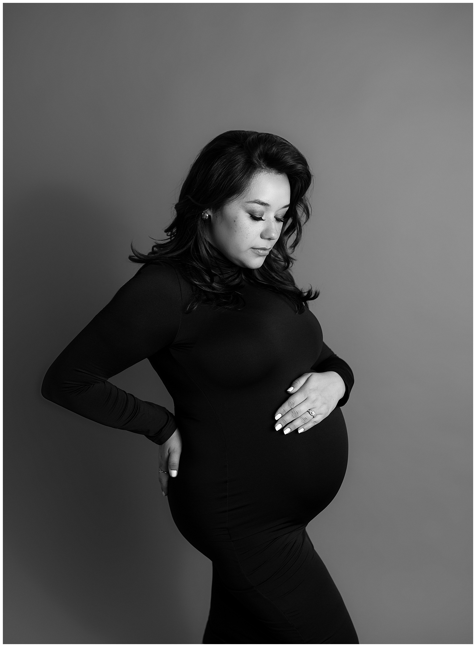 black and white maternity photo